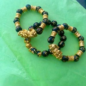 Feng shui black obsidian wealth bracelet unisex.